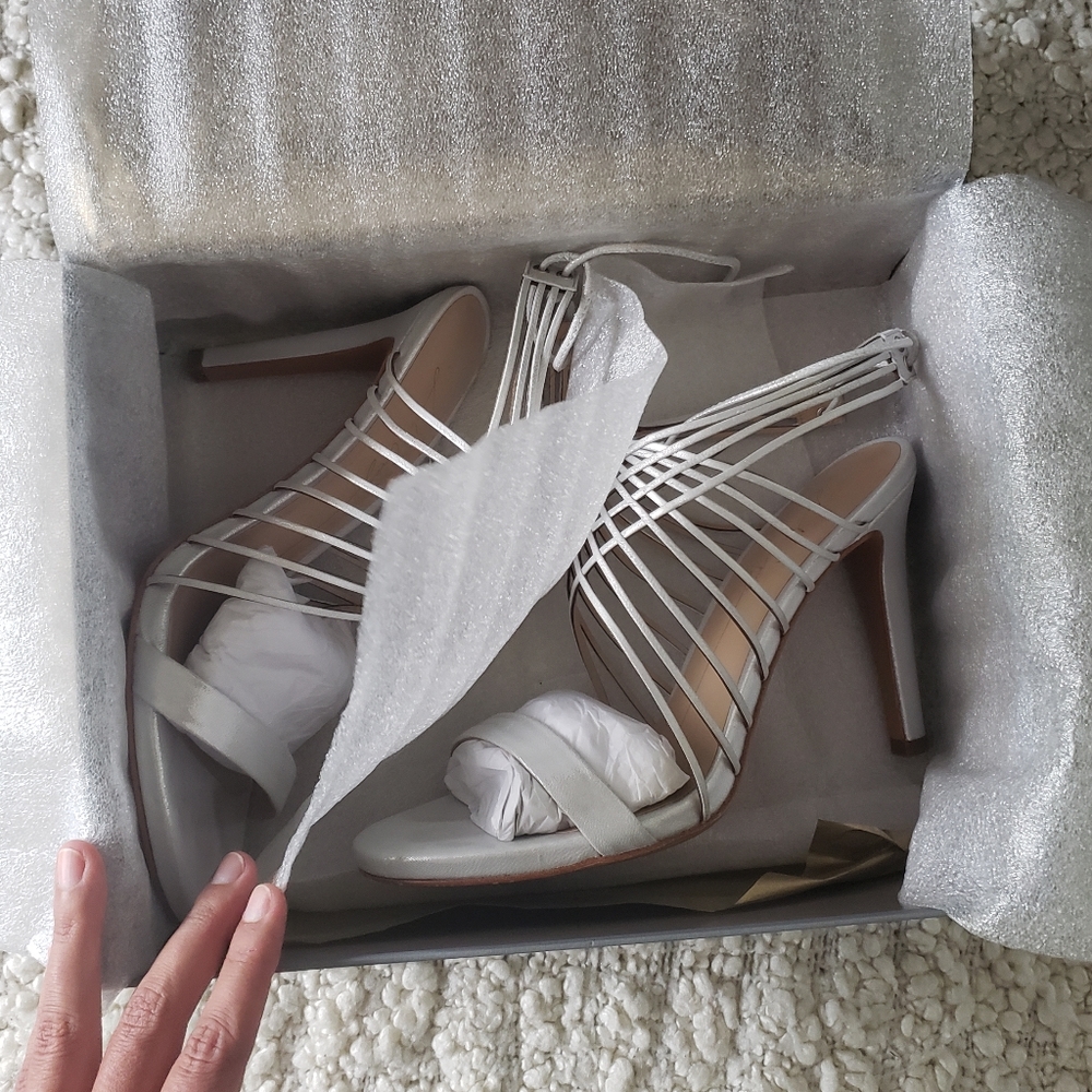 Lola Cruz Silver Dress Sandals (shoes) size 9